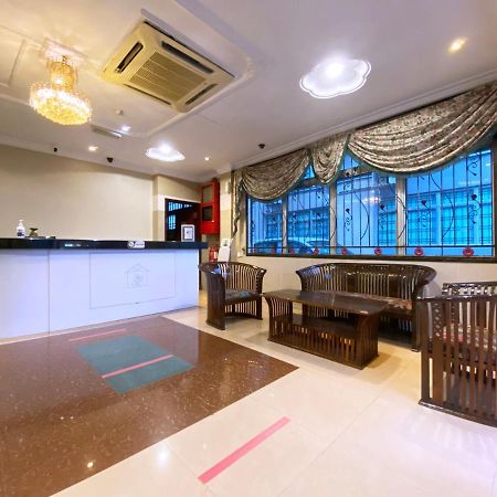 Mr Hotel Nusa Bestari Skudai Buitenkant foto