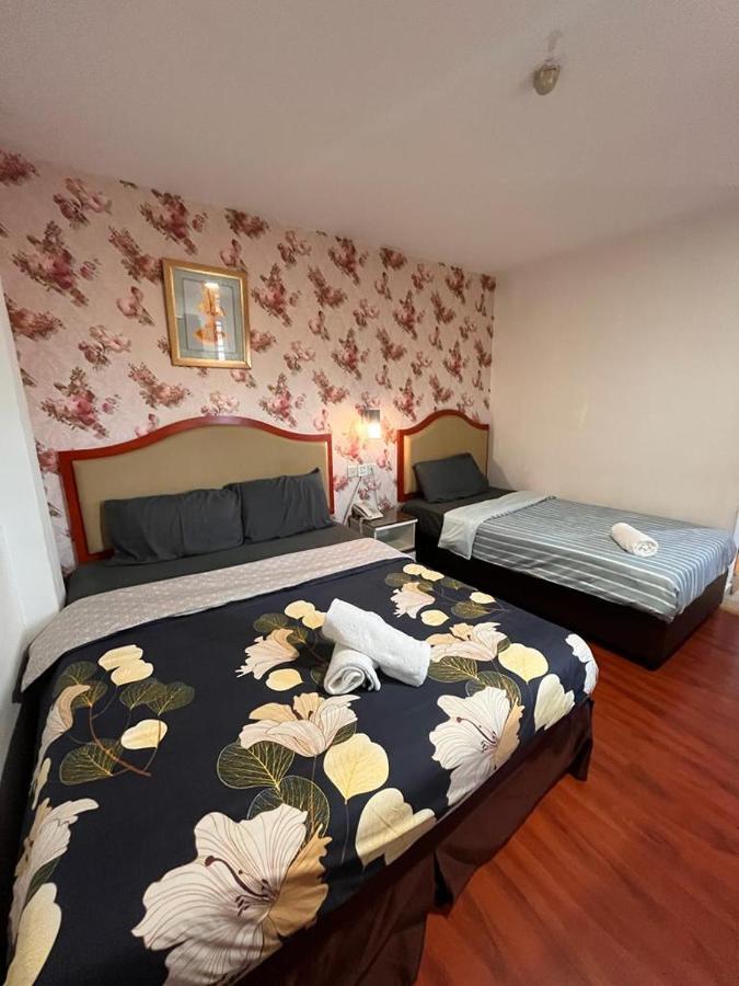 Mr Hotel Nusa Bestari Skudai Buitenkant foto