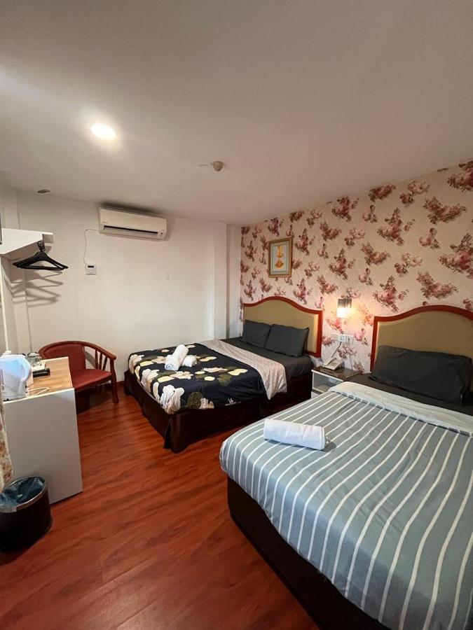 Mr Hotel Nusa Bestari Skudai Buitenkant foto