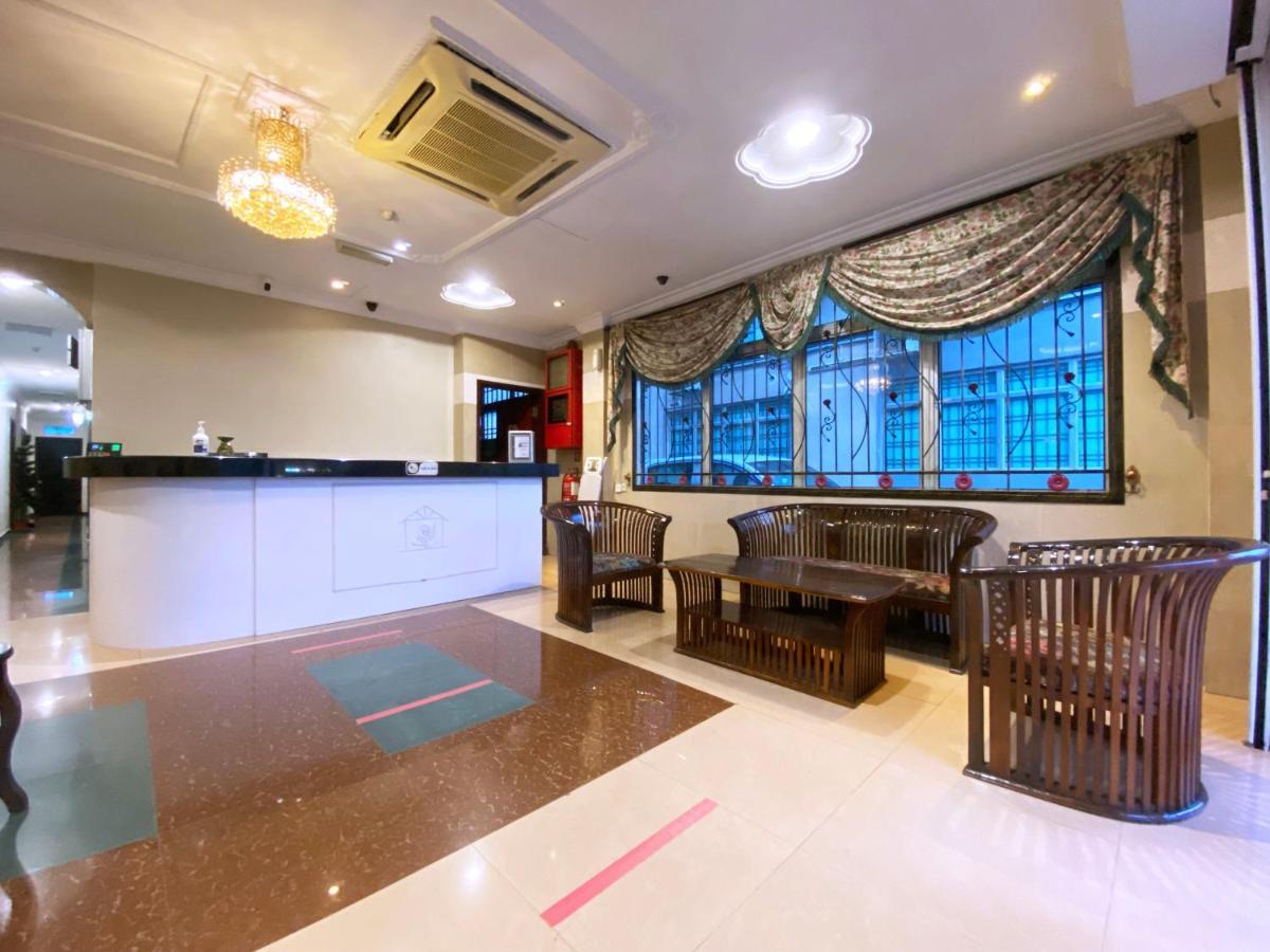Mr Hotel Nusa Bestari Skudai Buitenkant foto